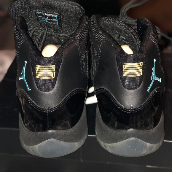 Jordan Sneaker - Picture 6 of 6